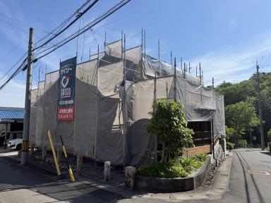 【多治見市】塗装工事がスタートしました｜今日は足場組みを行いました
